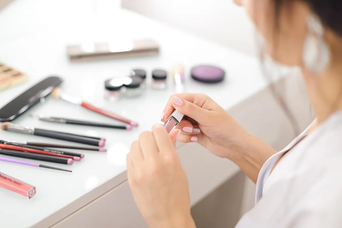 Natural Makeup Look for a Yorkdale Shopping Day: Step-by-Step
