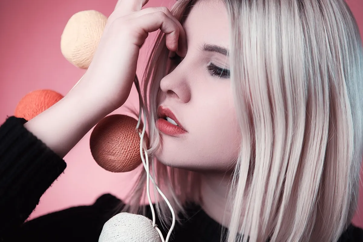 Winter Skincare Checklist for Toronto's Dry Indoor Air